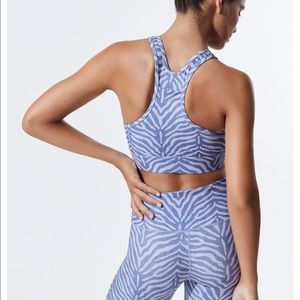 Varley Berkeley bra in Blue Zebra, size Small